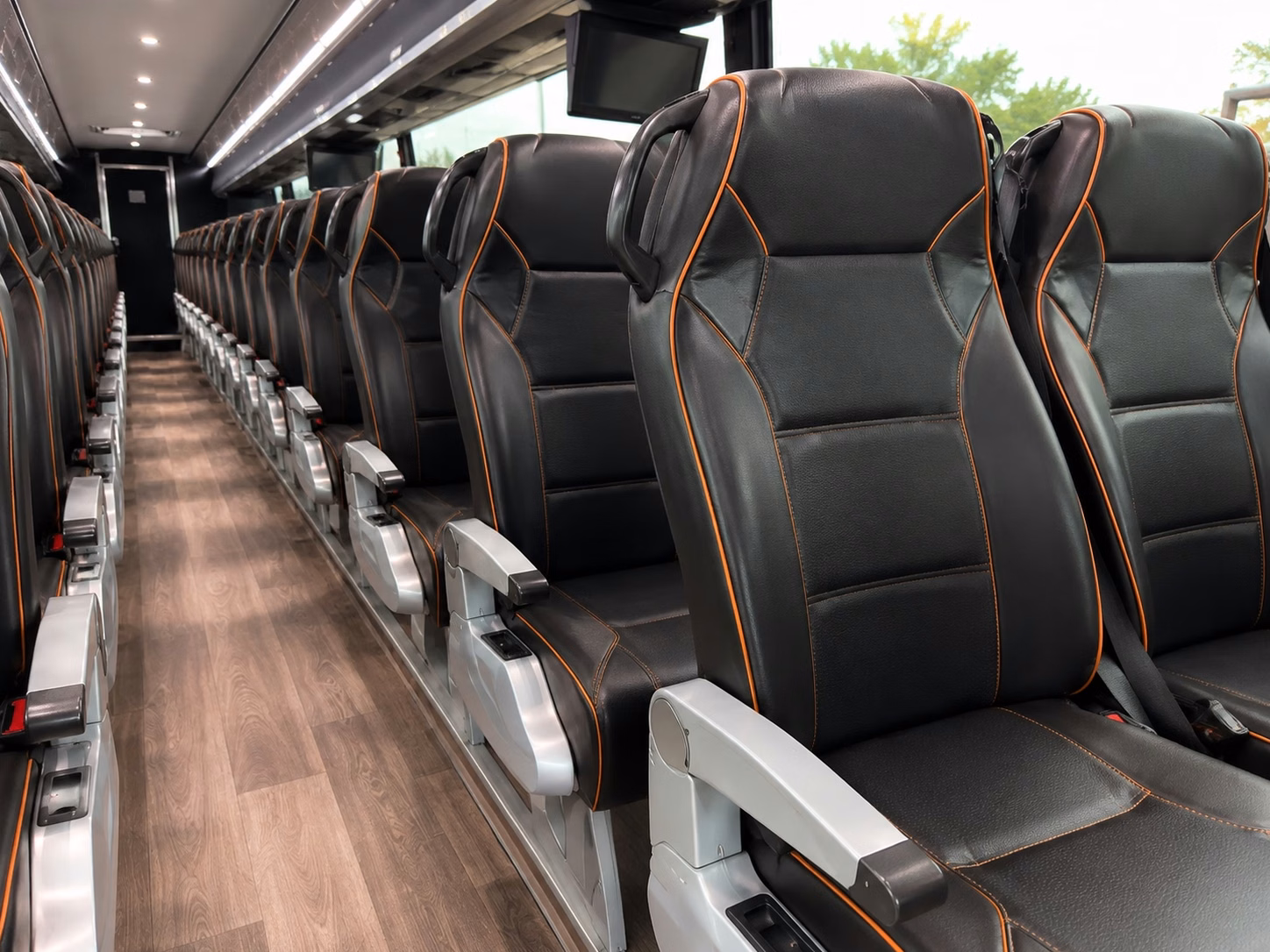 charter buses to dodger stadium and sofi stadium for whittier fans