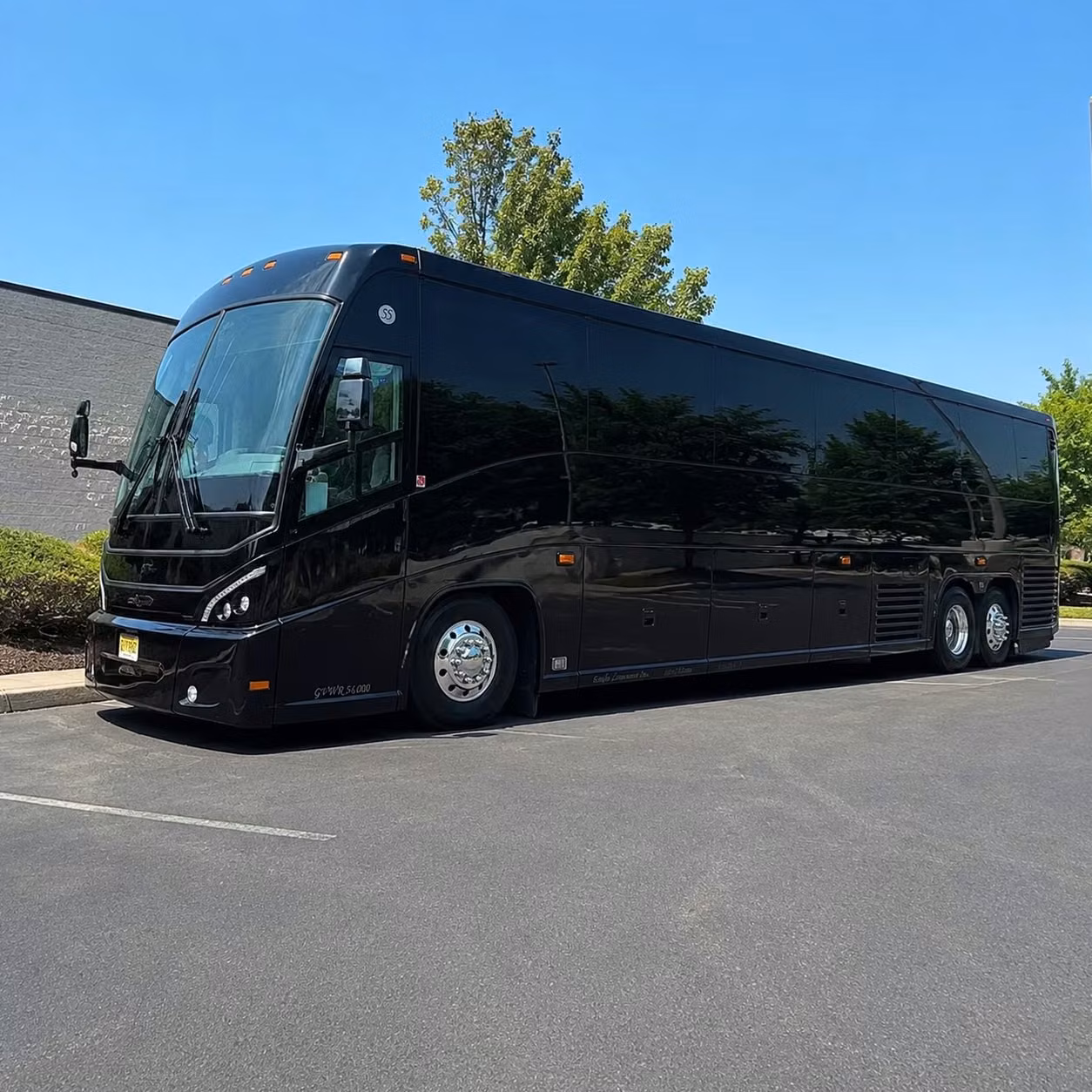 shuttle buses for whittier city and county government agencies
